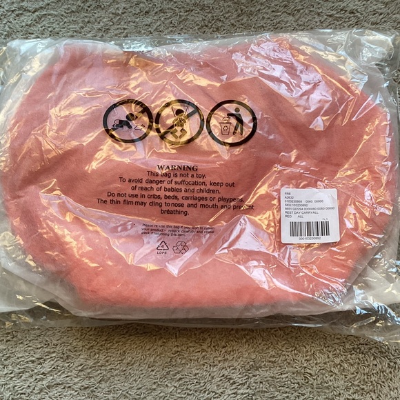 NWT Flame FP Movement Rest Day Carryall - Picture 6 of 6